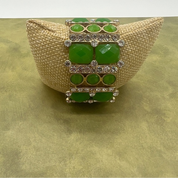 Green Enamel Stone and Clear Rhinestone Stretch Bangle - Picture 3 of 10